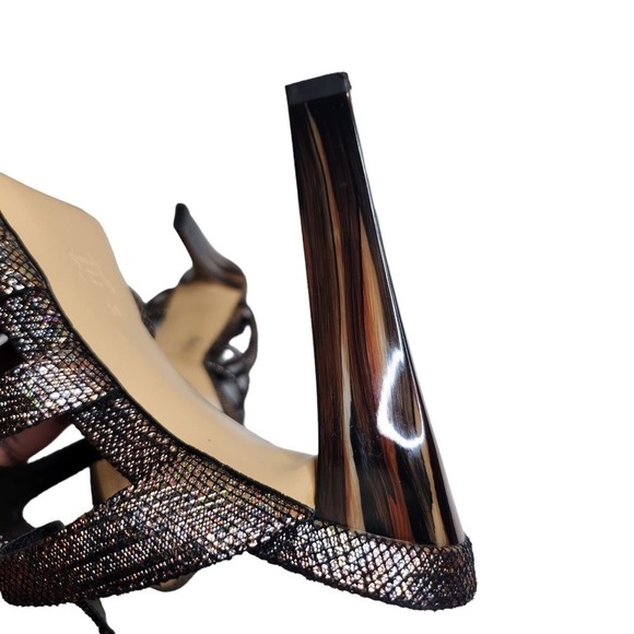 Bcbgmaxazria women's pewter gold metallic leather strappy open toe sandals 10 - Picture 10 of 11